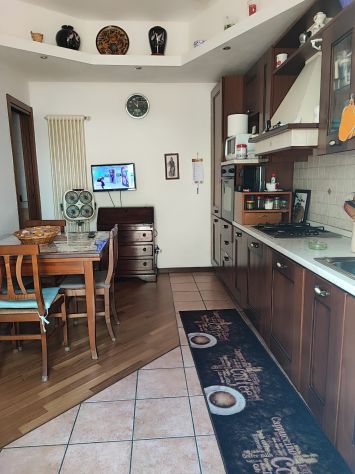 2 LOCALI ARREDATO