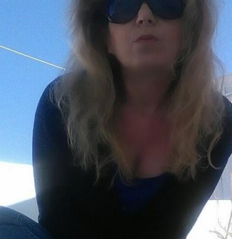 Donna di Latina. Fisico Magro Tel: