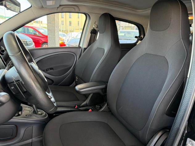 smart forfour 0.9 T 90CV Passion Twinamic , CAMBIO AUT - TETTO - Foto 8