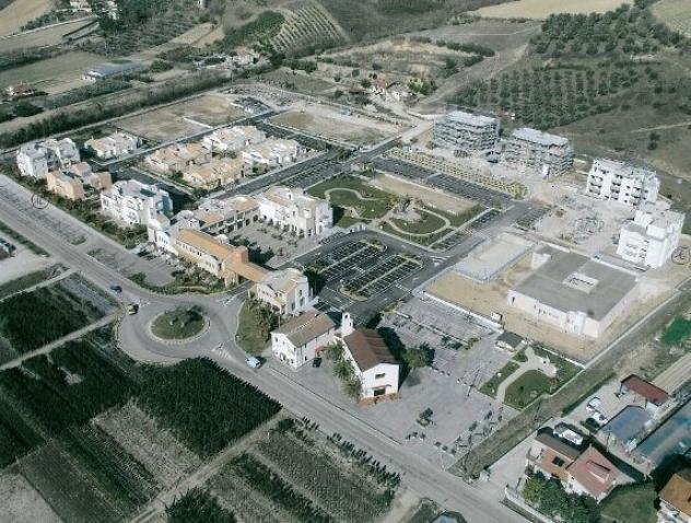 3 Vetrine in vendita a Ripatransone