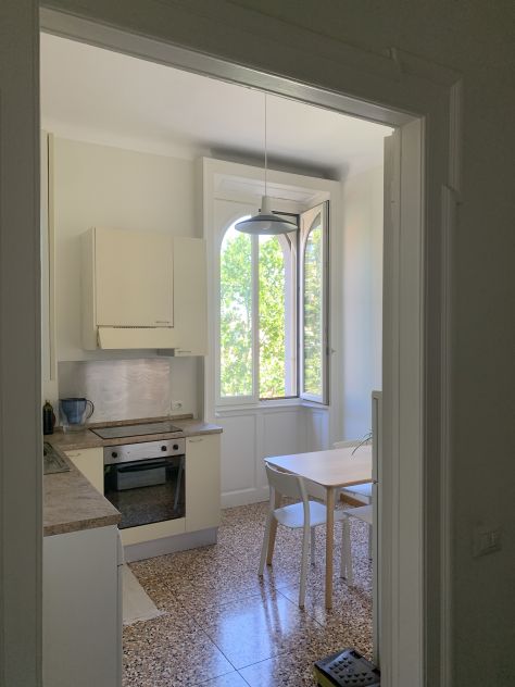 Ampio trilocale ristrutturato in zona Piazza Napoli/Tolstoi