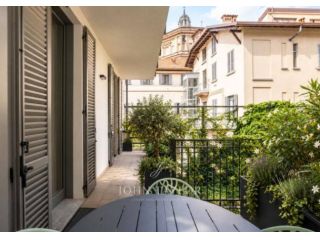 Appartamento di 115 m² con 5 locali in affitto a Milano
