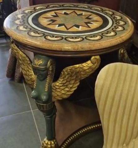 VENDO PRIVATAMENTE GRANDE STOCK DI MOBILI SPECCHIERE STATUE LAMPADARI ANTICHI - Foto 9