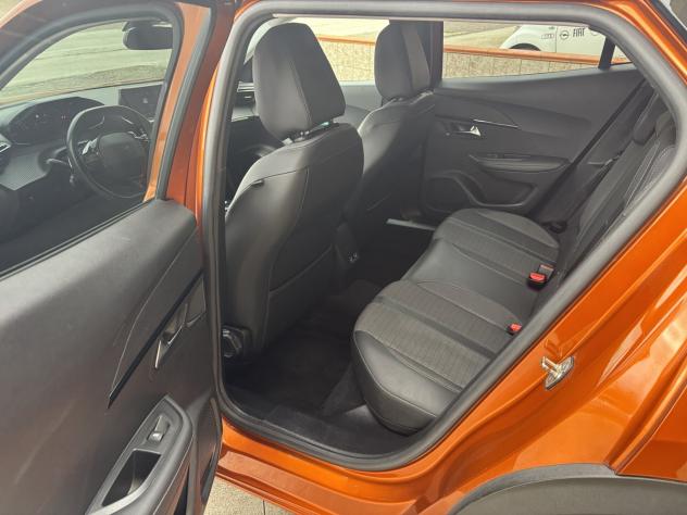 Peugeot 2008 BlueHDi EAT8 Allure - 2021 - Foto 10