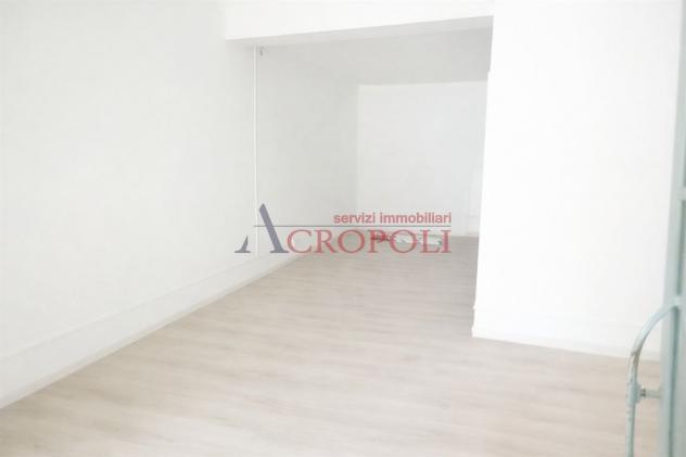 Locale commerciale in affitto – Bracciano Centro - Foto 6