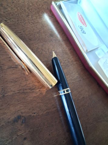 Aurora 98 Penna Stilografica Riserva Magica Nero e Oro laminato placato 22 Kt. - Foto 2
