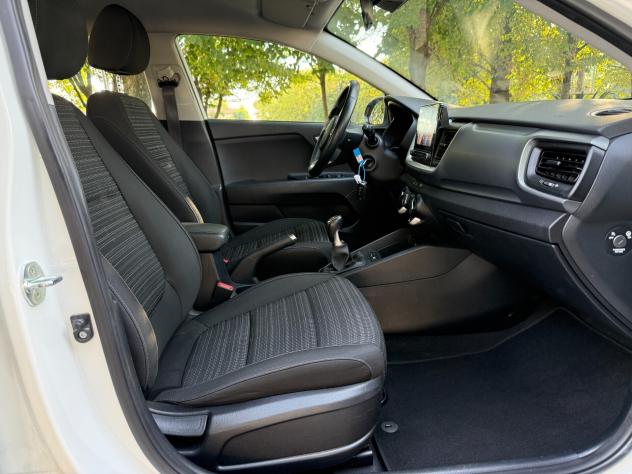 Kia Stonic 1.0 T-GDi 100 CV MHEV Style 20KM/L - Foto 8