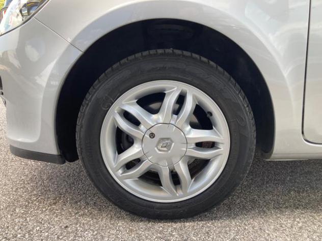 RENAULT Clio 1.4 16V 5p Dynamique NEOPATENTATI rif. 23987496 - Foto 8