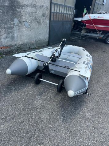 Gommone Aqua Marina U-DeLuxe 298 con motore e batteria - Foto 4