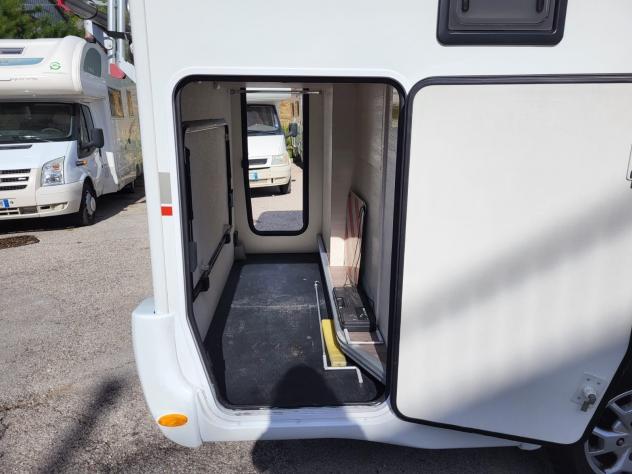 CAMPER CHALLENGER FORD SEMINTEGRALE BASCULANTE GARAGE CLIMATIZZATORE FOTOVOLTAICO GENERALI USATI - Foto 7