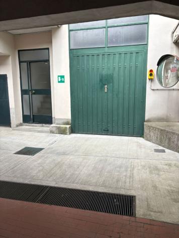 Magazzino in vendita a Monza