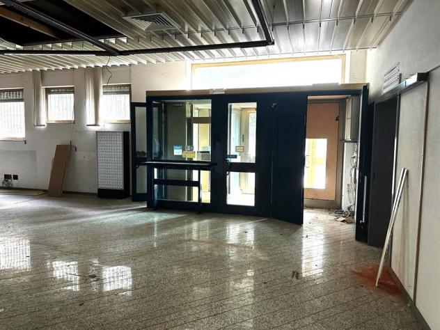 PALAZZINA INTERA UFFICI DA RISTRUTTURARE A OSNAGO - Foto 8