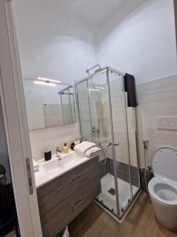 STANZE SINGOLE CON BAGNO PRIVATO-ZONA PIAZZA BOLOGNA - Foto 7