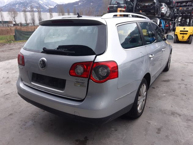 Ricambi vari VW Passat B6 2.0 TDI del 2007 - Foto 3
