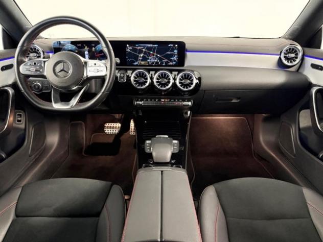 MERCEDES-BENZ CLA 200 d Shooting Brake Premium AMG Line rif. 24096645 - Foto 5