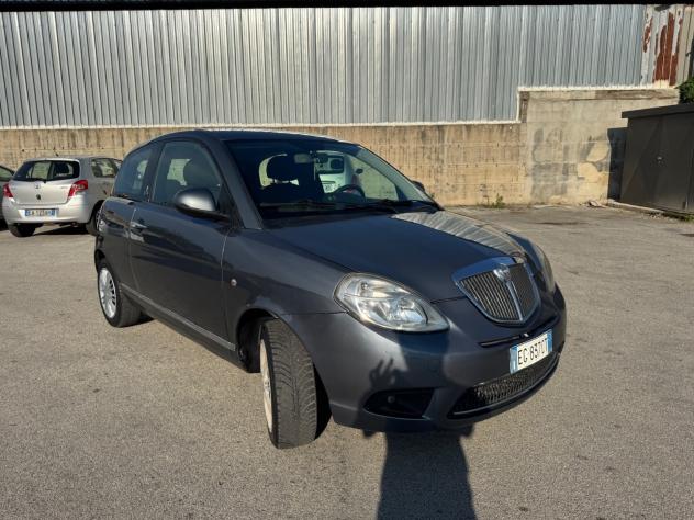 Lancia Ypsilon 1.2 69 CV 5 porte GPL Ecochic Platinum - Foto 4
