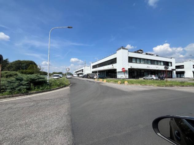 Immobile di 1500 m² con 3 locali in vendita a Brescia - Foto 2