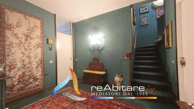 Villa Luminosa nel Verde: Privacy, Comfort e Spazi per la Famiglia - Foto 4