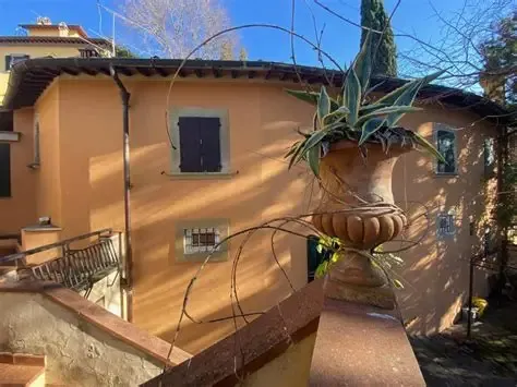 APPARTAMENTO IN VILLA CON TERRAZZO PANORAMICO MQ. 140 IDEALE PER IMPRESE EDILI
