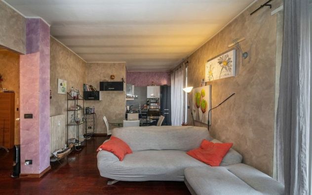 Appartamento con terrazzo e cantina in affitto - Foto 3