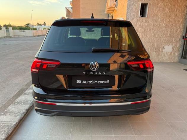 VOLKSWAGEN Tiguan 2.0 TDI 150 CV SCR DSG Life rif. 23947229 - Foto 6