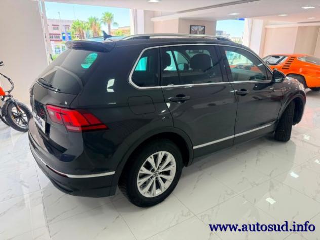 VOLKSWAGEN Tiguan 2.0 TDI SCR Life rif. 23998357 - Foto 6