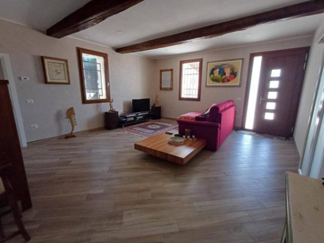 Villa di 200 m² con 5 locali in vendita a Mirandola - Foto 18