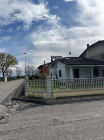 Immobile in asta di 225 m², box auto in vendita a Porto Mantovano - Foto 4
