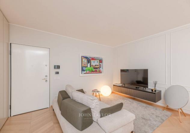 Appartamento di 90 m² con 5 locali e box auto in affitto a Milano - Foto 4