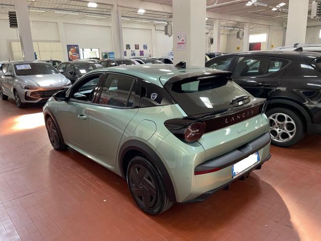 Lancia Ypsilon Hybrid e-DCT - Foto 5