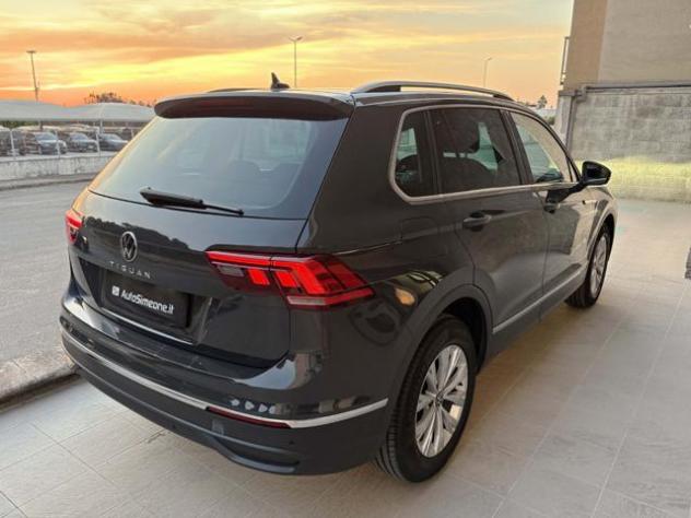 VOLKSWAGEN Tiguan 2.0 TDI 150 CV SCR DSG Life rif. 23947227 - Foto 5