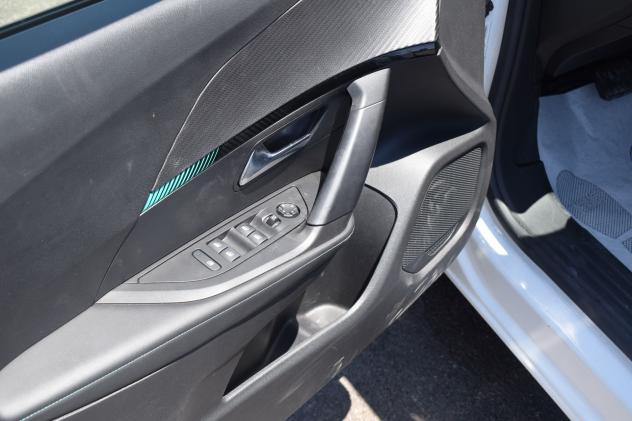 Peugeot 2008 BlueHDi 130 EAT8 Allure Pack S/S aut. - Foto 8