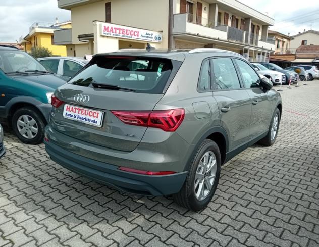 AUDI Q3 35 TDI quattro S tronic Business - Foto 2