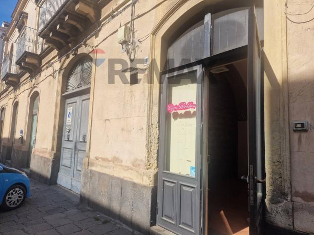 Locale Commerciale in affitto a Acireale