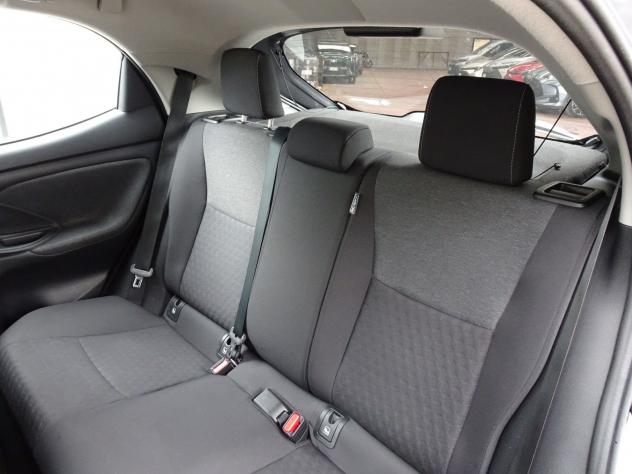 Toyota Yaris 4ª serie 1.5 Hybrid 5 porte Trend - Foto 10