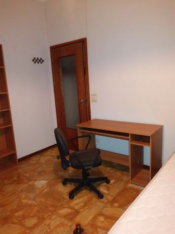 A Parma camera arredata €uro 220,00 mensile - Foto 3