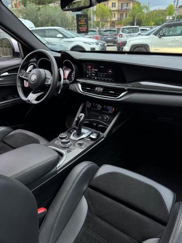 Alfa Romeo Stelvio 2.9 Bi-Turbo V6 510 CV AT8 Quadrifoglio - Foto 10