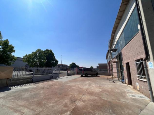 Immobile di 750 m² con 2 locali in affitto a Flero - Foto 16