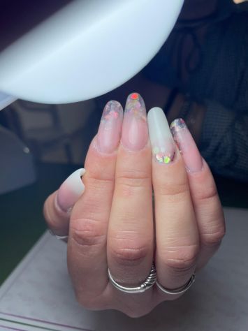 Estetica Mani: Ricostruzione, Gel e Semipermanente - Trento 💅✨ Tel:3420109142