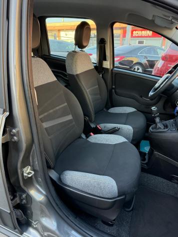 Fiat Panda 1.0 FireFly S&S Hybrid City Life - Foto 9