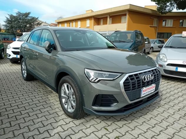 AUDI Q3 35 TDI quattro S tronic Business