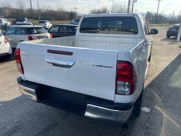 TOYOTA Hilux 2.4 D-4D A/T 4WD 4 porte Double Cab Executive rif. 23499954 - Foto 5