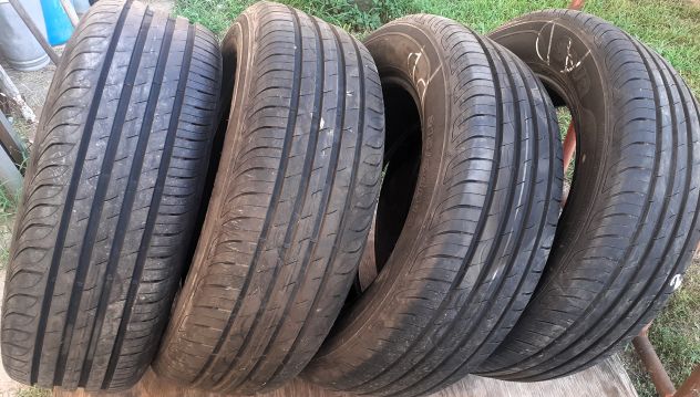 N° 4 pneumatici 215/60/R16 in ottime condizioni - Foto 2