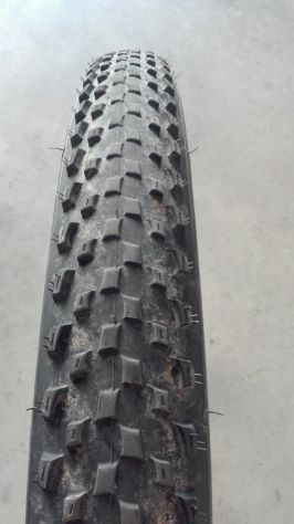 COPPIA COPERTONI VITTORIA BARZO 29 x 2,25 - Foto 3
