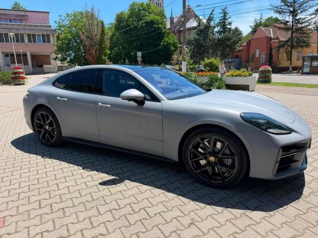 Porsche Panamera 4 E-Hybrid - Foto 4