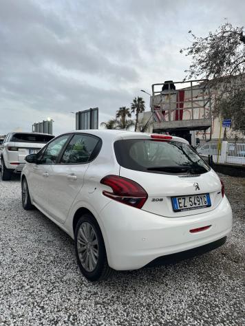 Peugeot 208 BlueHDi 75 5 porte Active - Foto 4