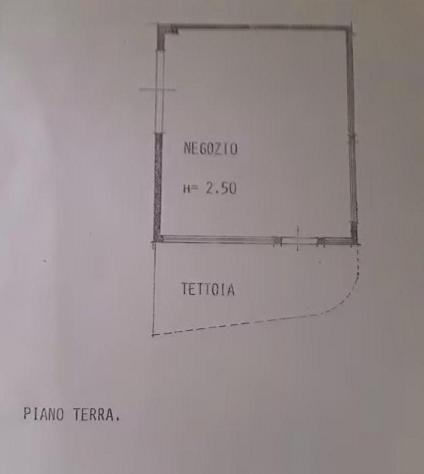 Locale comm.le/Fondo in vendita a Massa 45 mq  Rif: 1045866