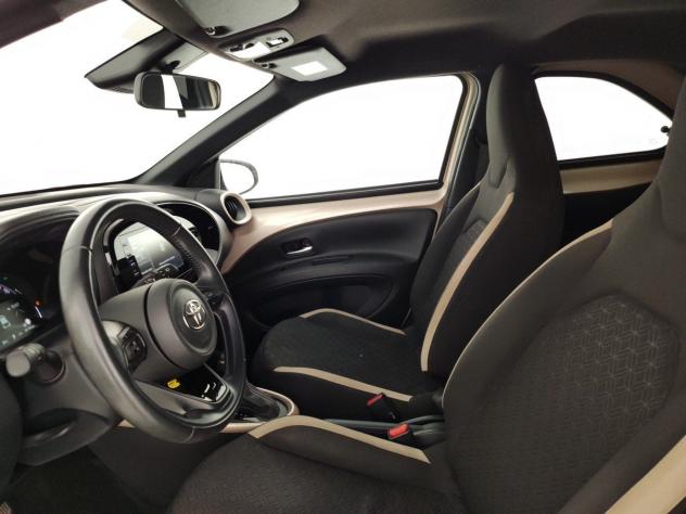 Toyota Aygo X 1.0B (72 CV) Trend Air S-CVT - Foto 7