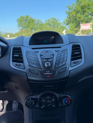 Ford Fiesta 1.5 TDCi 75CV - Foto 3