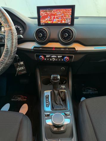 Audi Q2 35 TDI quattro S tronic Business Plus - Foto 4